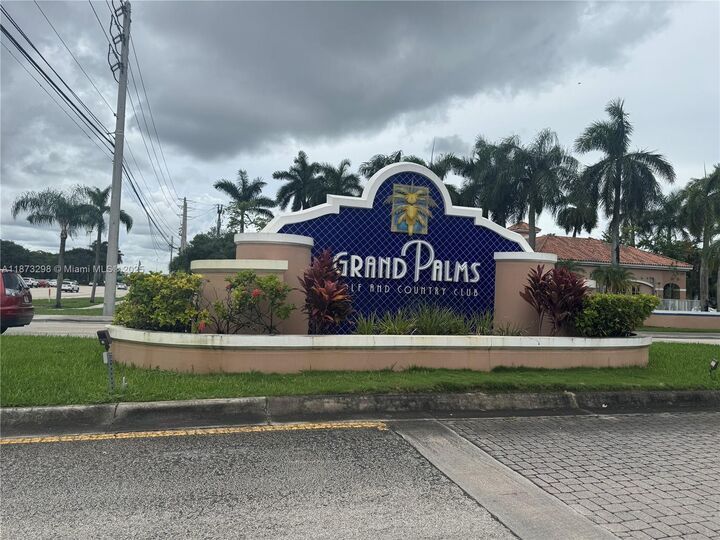 1400 W Lacosta Dr W  Pembroke Pines FL 33027 photo