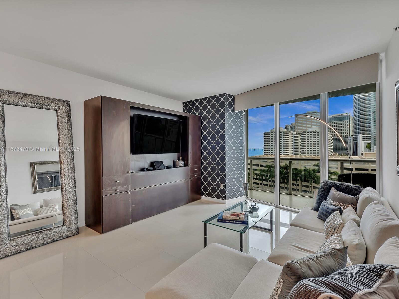 Property Photo: 495 Brickell Ave 1007 FL 33131