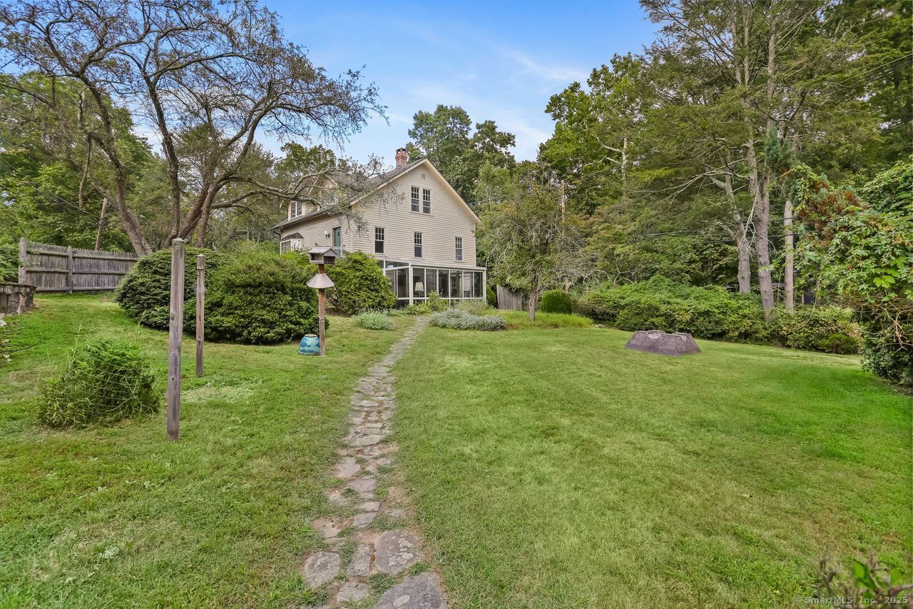 Property Photo:  68 Center Street  CT 06880 