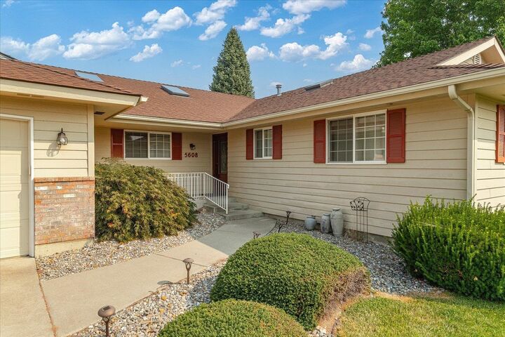 Property Photo:  5608 W Bedford Ave  WA 99208 