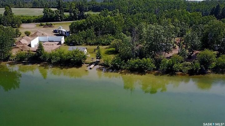 Property Photo: 323 Lakeview Drive SK S0A 3X0
