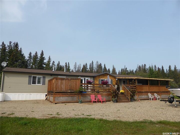 8 Sunshine Place  Kivimaa-Moonlight Bay SK S0M 1J0 photo