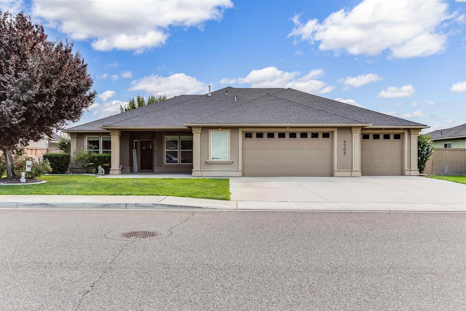 Property Photo:  4702 Cathedral Dr  WA 99301 