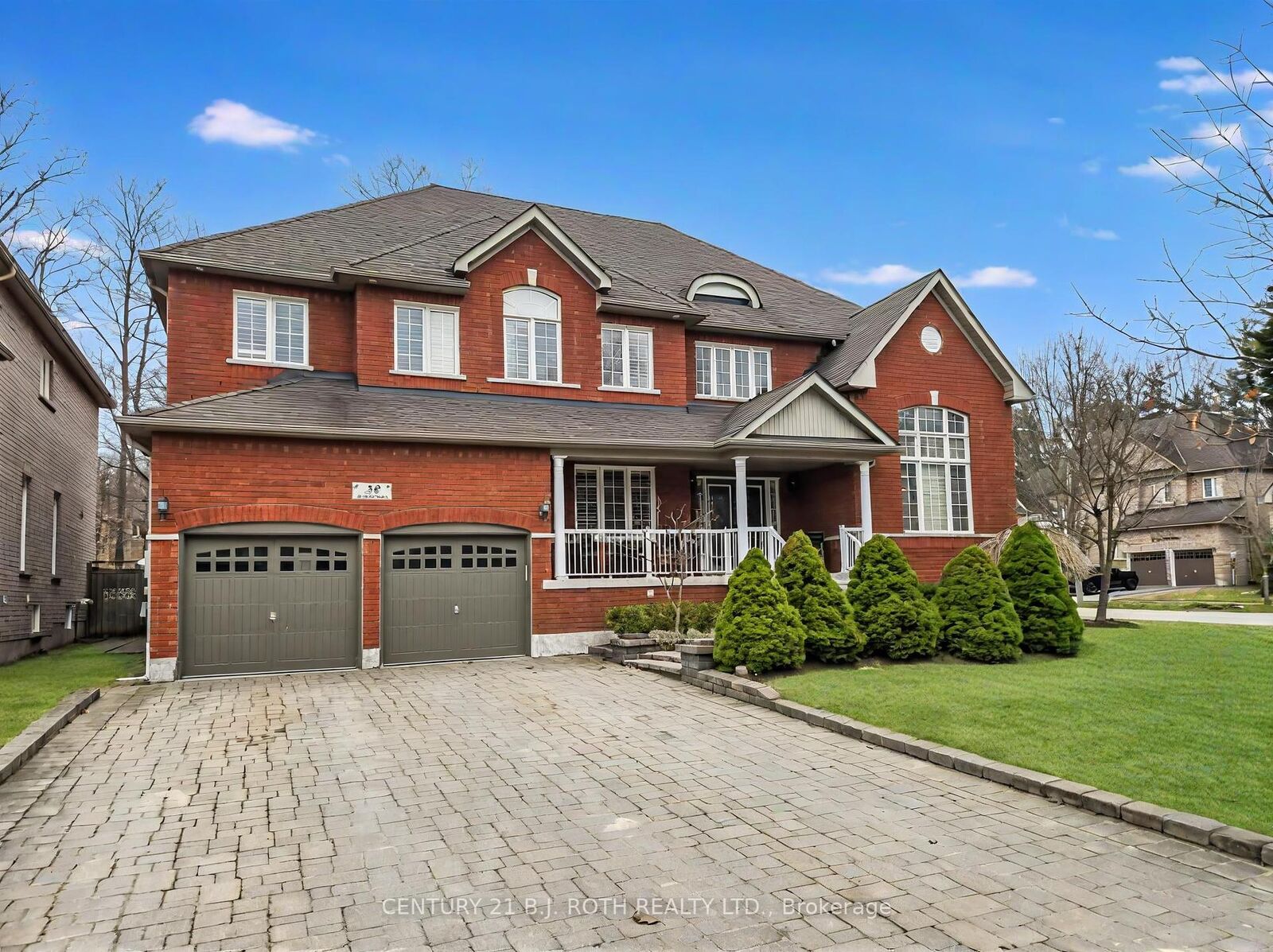 Property Photo: 38 Camelot Square ON L4M 0C3