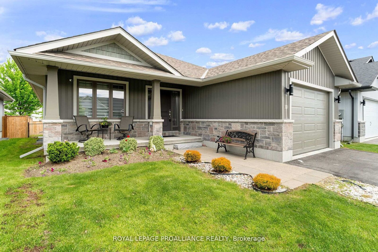 Property Photo: 90 Aldersgate Drive ON K8P 0G8