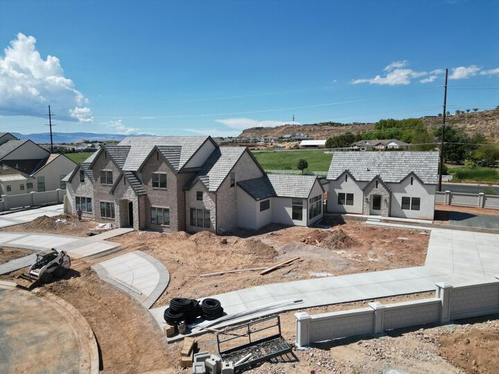 Property Photo: 1630 Perlite Dr UT 84790