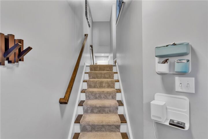 Property Photo: 1304 Pointe View Dr PA 16046