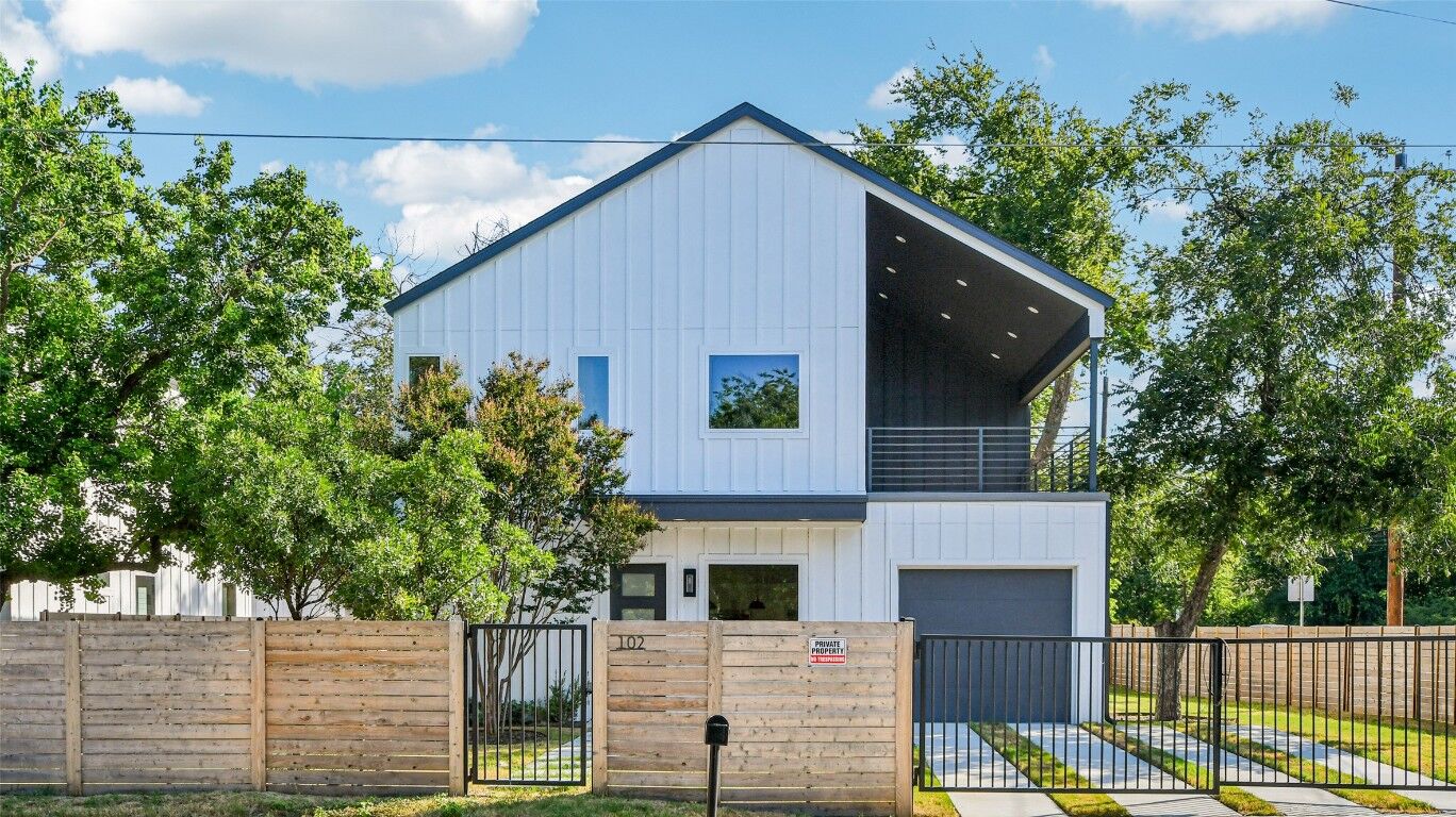 Property Photo: 102 W Fawnridge Drive TX 78753