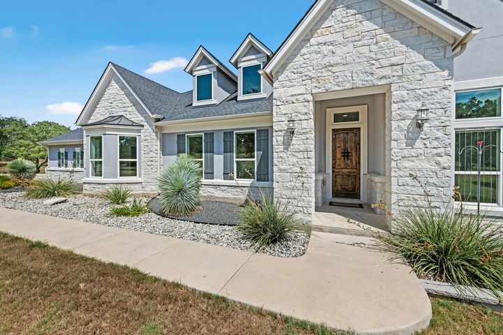 Property Photo:  208 Double Horn Trail  TX 78669 