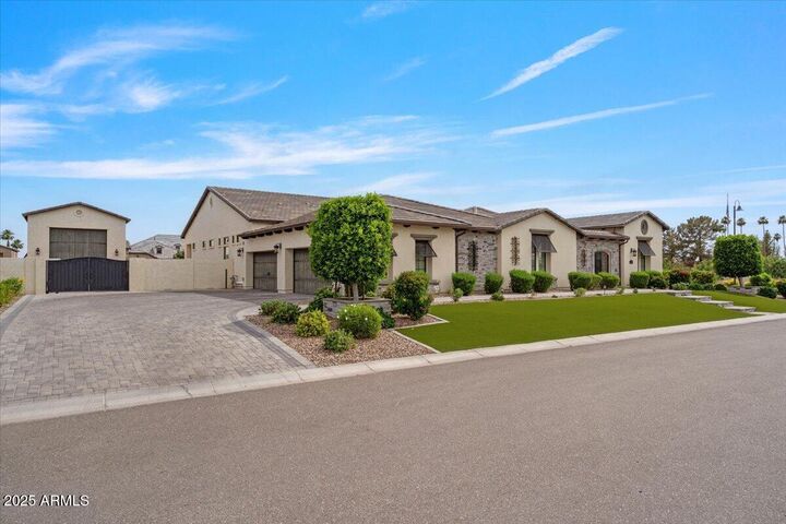 Property Photo: 3717 E Julep Street AZ 85205