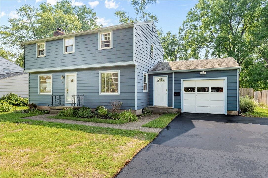Property Photo:  67 Fairmeadow Drive  NY 14618 