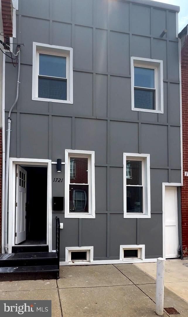 Property Photo:  1721 S Orianna Street  PA 19148 