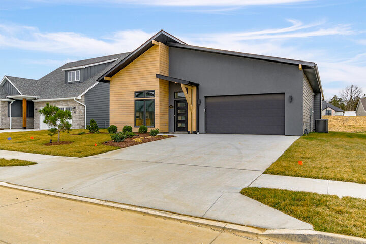 Property Photo:  5101 Modesto Dr  MO 65203 