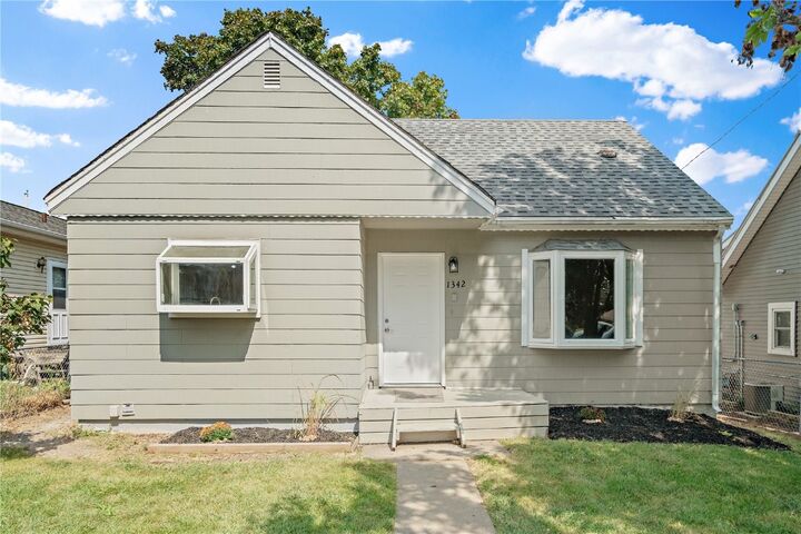 1342 22nd Avenue SW  Cedar Rapids IA 52404 photo