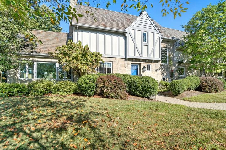 Property Photo:  3760 Earls Court View  OH 45226 
