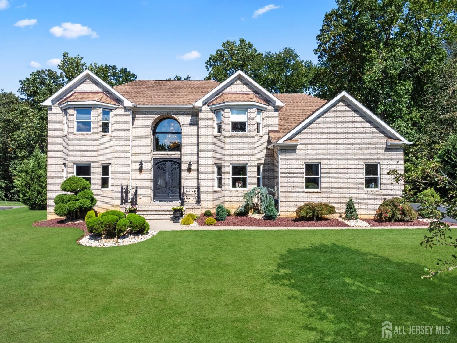 Property Photo:  18 Santa Fe Avenue  NJ 08857 