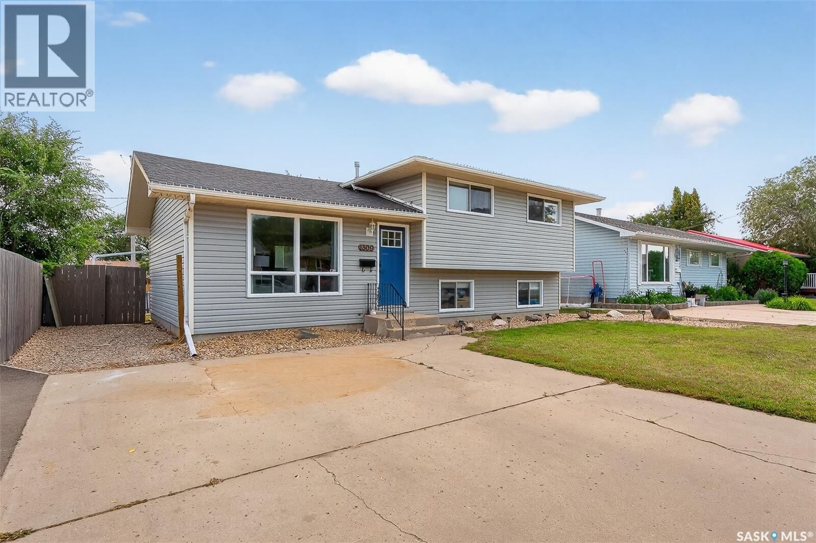 Photo de la propriété:  1309 Hochelaga Street W  SK S6H 6C3 