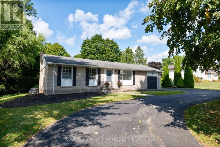 Photo de la propriété:  6361 Sunset Drive  ON N5R 3S8 