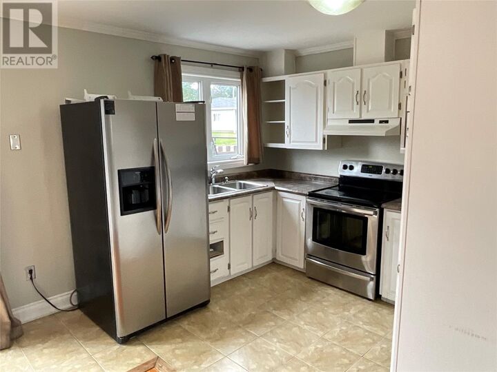 Photo de la propriété:  4 Nascopie Crescent  NL A1B 3W5 