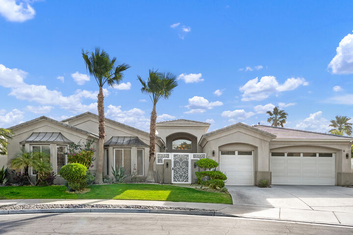 Property Photo:  6 Voltaire Court  CA 92270 