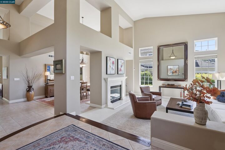 Property Photo: 132 Victoria Pl CA 94506