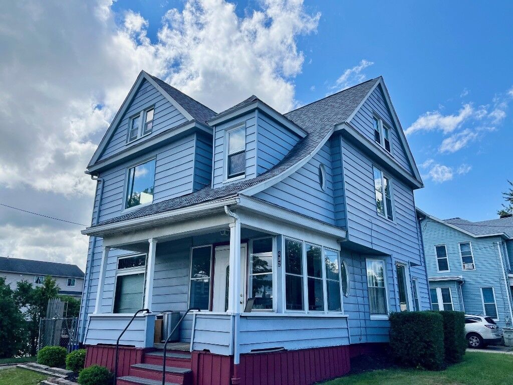 Property Photo: 402 Myrtle Street PA 16507