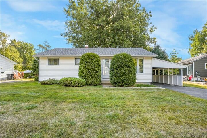 100 Bird Avenue  Fredericton NB E3A 2H7 photo