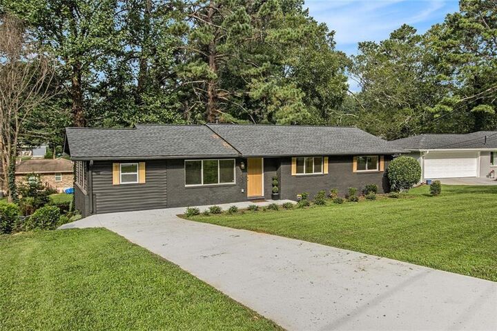 Property Photo:  1667 Atherton Circle  GA 30035 