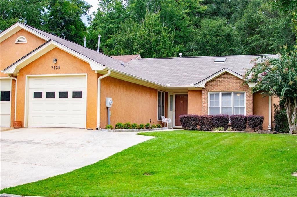Property Photo:  7125 Woodridge Lane  GA 30291 