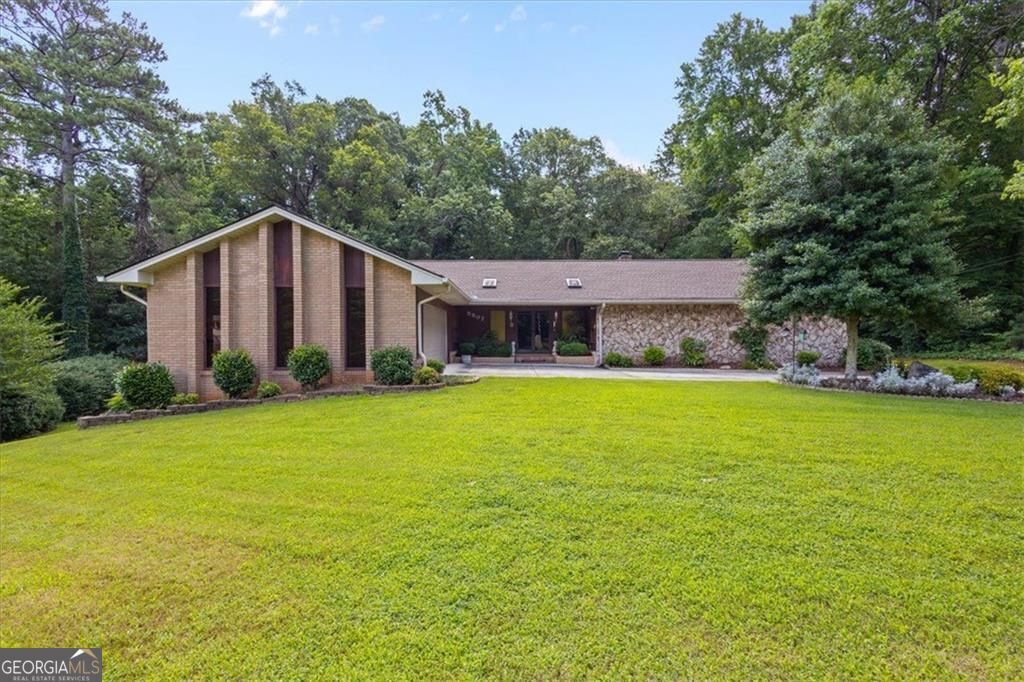 Property Photo: 5507 Christi Drive GA 30135