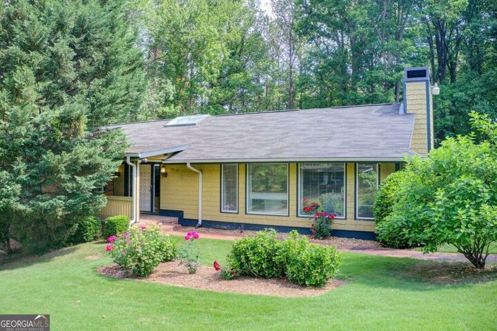 Property Photo: 2225 Beech Valley Drive SE GA 30080
