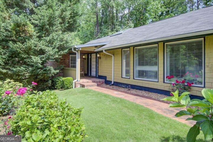 Property Photo:  2225 Beech Valley Drive SE  GA 30080 