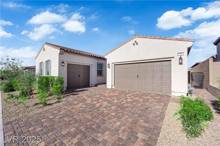 Property Photo: 720 Webber Park Street NV 89011