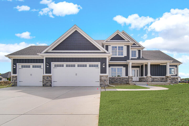 13049 Spirea Avenue  St. John IN 46373 photo