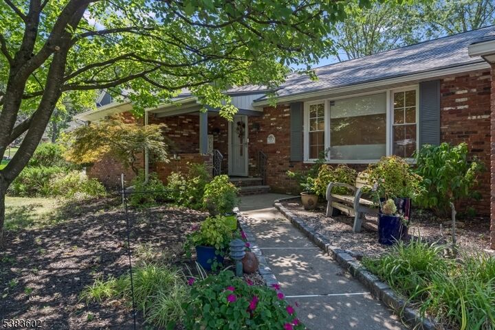 352 Roberts Ln  Scotch Plains Twp. NJ 07076 photo