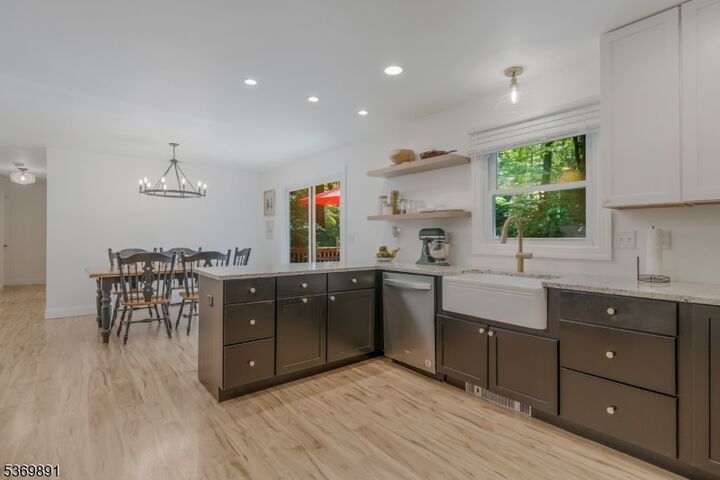 Property Photo:  385 Tunnel Rd  NJ 08802 
