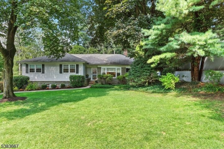 15 Catalpa Rd  Morris Twp. NJ 07960 photo