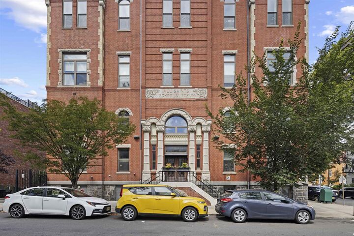 Property Photo:  305 Whiton St G02  NJ 07304