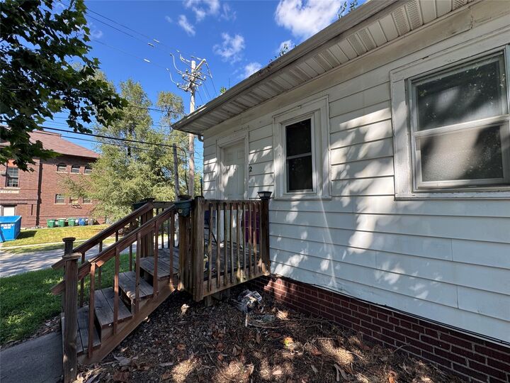 Property Photo:  1464 E 14th Street  IA 50316 