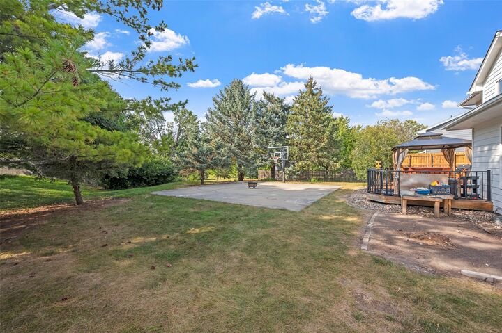 Property Photo: 2104 NW 145th Street IA 50325