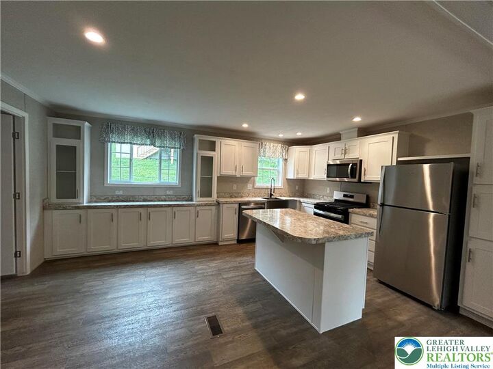 Property Photo: 465 Royal Manor Road Lot 7 PA 18042