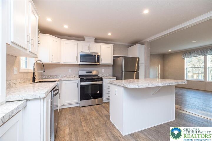 Property Photo:  465 Royal Manor Road Lot 7  PA 18042 