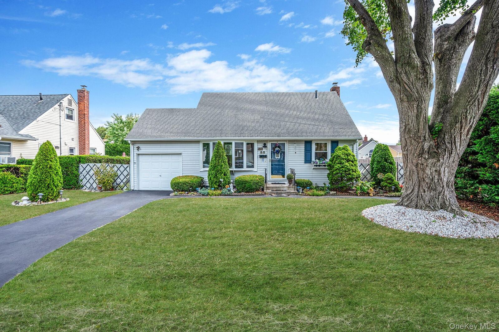 Property Photo: 436 N Ontario Avenue NY 11757