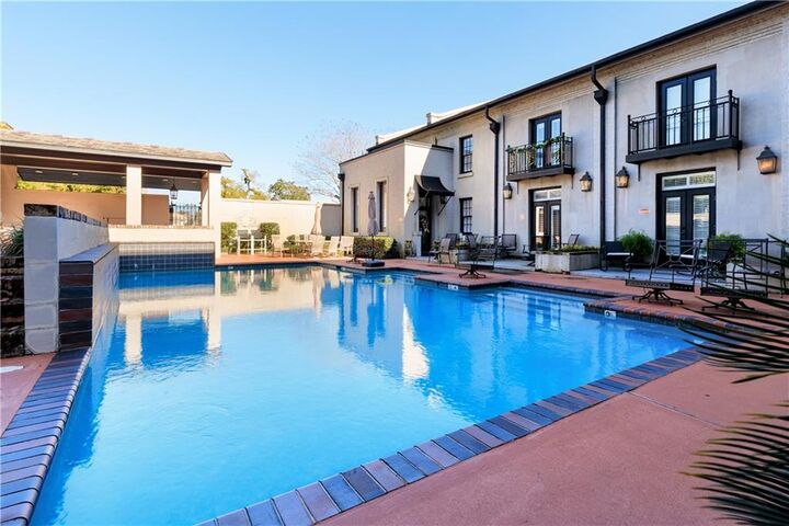 Property Photo:  753 St Francis Street #3003B  AL 36602 