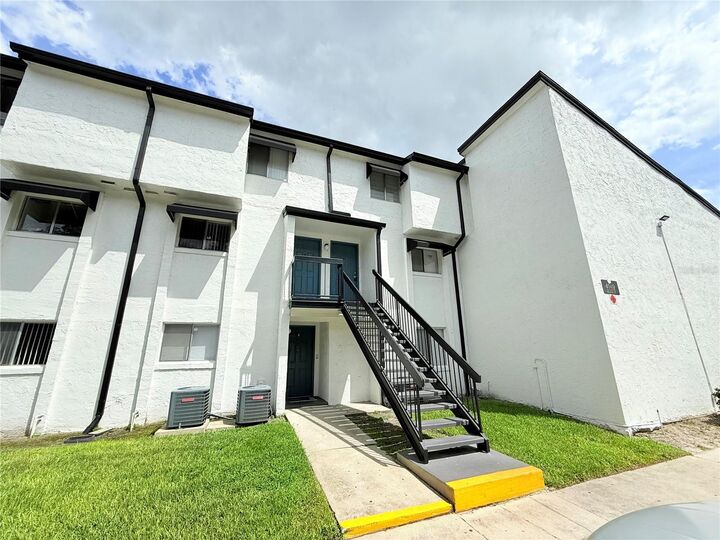 Property Photo:  4149 S Semoran Boulevard 12  FL 32822 