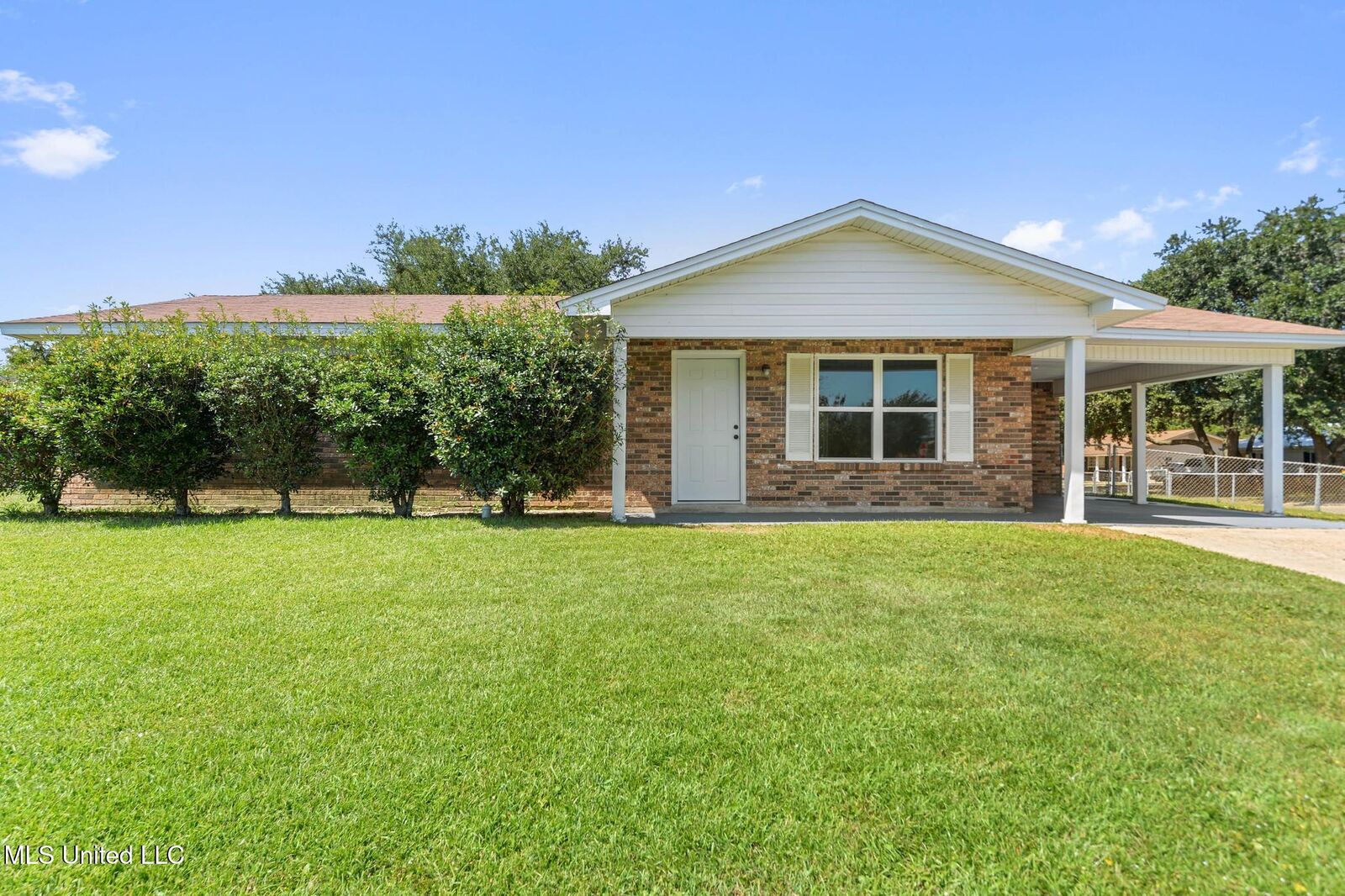 Property Photo:  312 Springdale Circle  MS 39540 