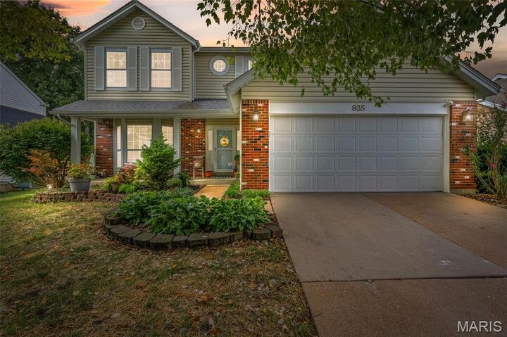 935 Cleta Drive  Ballwin MO 63021 photo