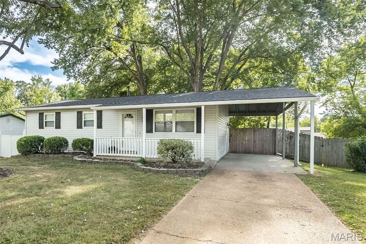 Property Photo:  513 Harvest Drive  MO 63304 