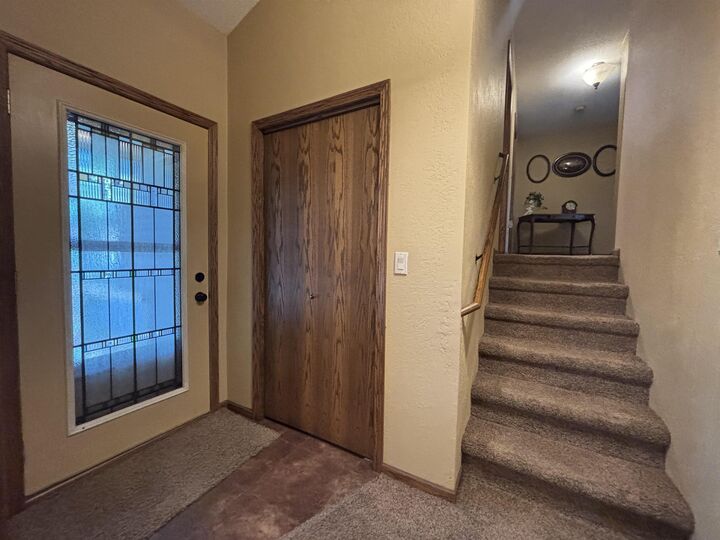 Property Photo:  1509 3rd Ave SW  ND 58701 
