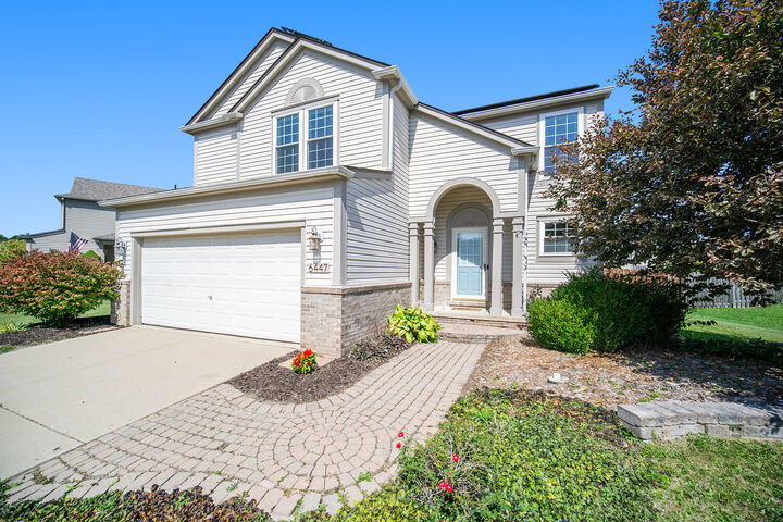 Property Photo: 6447 Oakhurst Drive MI 48197